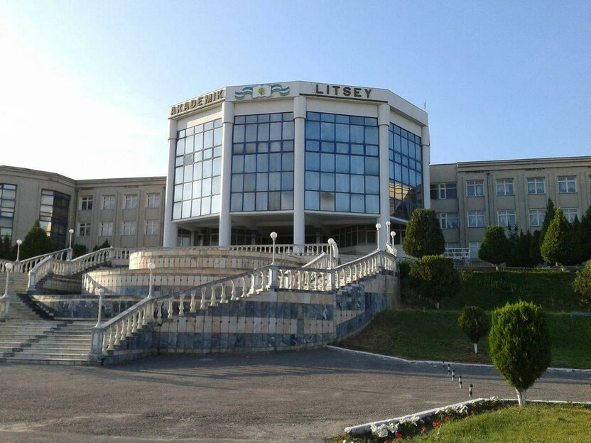 Bu yil akademik litseylarga kirish uchun 49 mingdan ortiq ariza topshirildi
