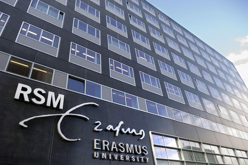 Erasmus University Holland Scholarship grant dasturi