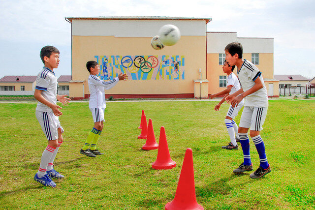 O‘zbekistonlik legioner futbolchilarga maktab va klub ochish uchun yer ajratiladi