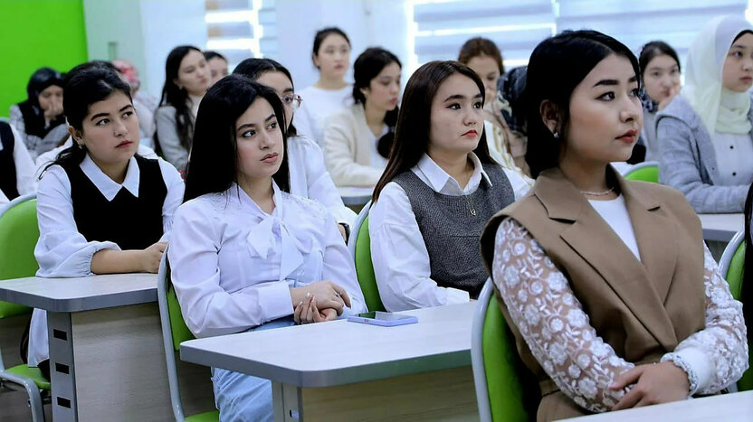 Hurmatli xotin-qizlar! 15-sentabrga qadar rektor yoki direktor nomiga ariza yozmasangiz kontrakt pullaringizni davlat qoplab bermaydi!