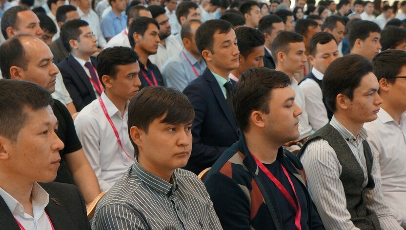 1-kurslarni kutayotgan yangi tizim: ular faqat 1 yillik grant bilan talaba bo‘lgan