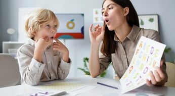 Maxsus pedagogika yo‘nalishi bitiruvchilari qanday kasblarni egallashlari mumkin?