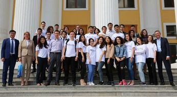 Summer School Programme 2022: Qirg‘izistonda OSCE akademiyasi tomonidan bakalavriat 3-4 bosqichi talabalari uchun 1 oylik to‘liq moliyalashtiriluvchi  yozgi dastur; 360 yevro stipendiya  ham beriladi