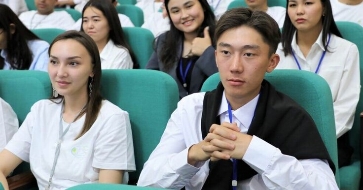 Porno rol uchun tinglovga taklif